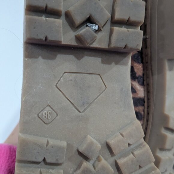 Aldo Leopard Print Fuzzy Boots Tan Brown Size 7.5 - Picture 6 of 6